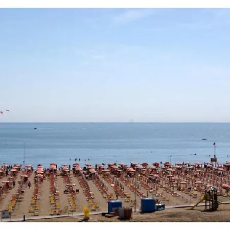 Enjoy Our In A Pool Paradise - Beahost Apartament *