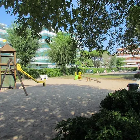 Enjoy Our In A Pool Paradise - Beahost Apartament *