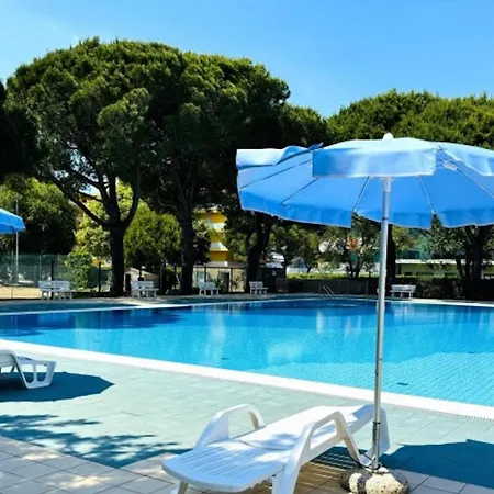 Enjoy Our In A Pool Paradise * ביביונה