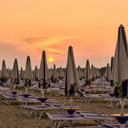 Enjoy Our In A Pool Paradise - Beahost Apartment Bibione